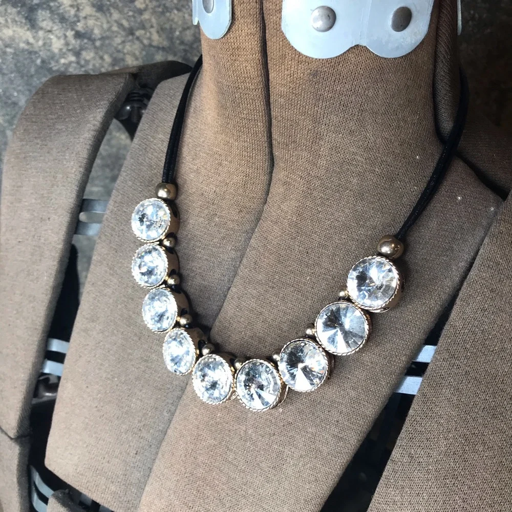 Y2K statement rhinestone necklace - Picture 3 of 8
